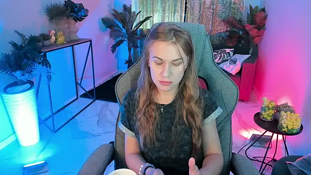VanessaMates online show from 10/13/25, 05:40