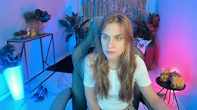 VanessaMates online show from 10/14/25, 05:41