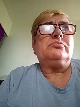 Snapshot of Sonya51561 chatting on 09/08/25, 03:22 Sonya51561 online show from 09/08/25, 03:22