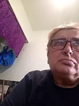 Snapshot of Sonya51561 chatting on 10/17/25, 01:14 Sonya51561 online show from 10/17/25, 01:14