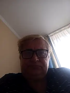 Snapshot of Sonya51561 chatting on 10/26/25, 11:27 Sonya51561 online show from 10/26/25, 11:27