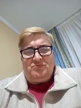 Snapshot of Sonya51561 chatting on 10/30/25, 03:46 Sonya51561 online show from 10/30/25, 03:46