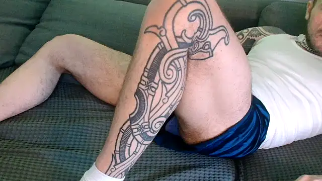 Snapshot of th1_ chatting on 03/14/26, 01:38 th1 online show from 03/14/26, 01:38