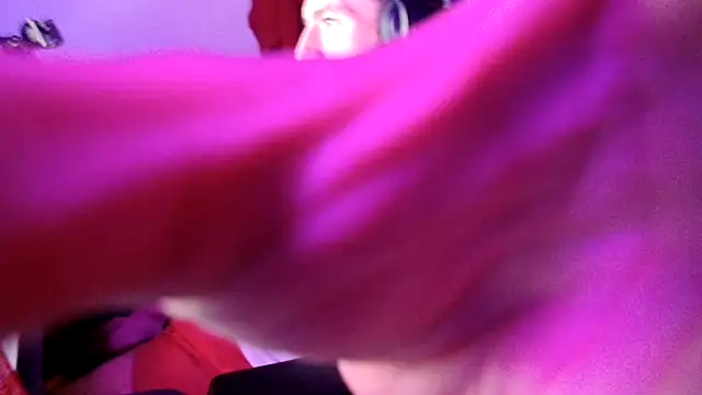 Snapshot of th1_ chatting on 03/18/26, 03:09 th1 online show from 03/18/26, 03:09