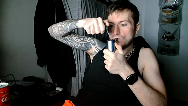 Snapshot of th1_ chatting on 04/01/26, 06:16 th1 online show from 04/01/26, 06:16