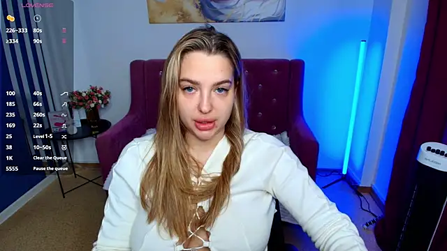 Snapshot of Emma__Ross chatting on 05/09/26, 01:55 Emma Ross online show from 05/09/26, 01:55