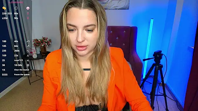 Snapshot of Emma__Ross chatting on 06/22/26, 02:02 Emma Ross online show from 06/22/26, 02:02