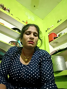 Snapshot of Hot-piuy chatting on 09/15/25, 06:30 Hot-piuy online show from 09/15/25, 06:30