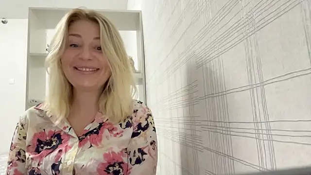 Blondie xoxoxo online show from 09/23/25, 06:05