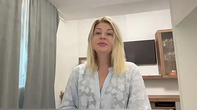 Blondie xoxoxo online show from 10/01/25, 09:15