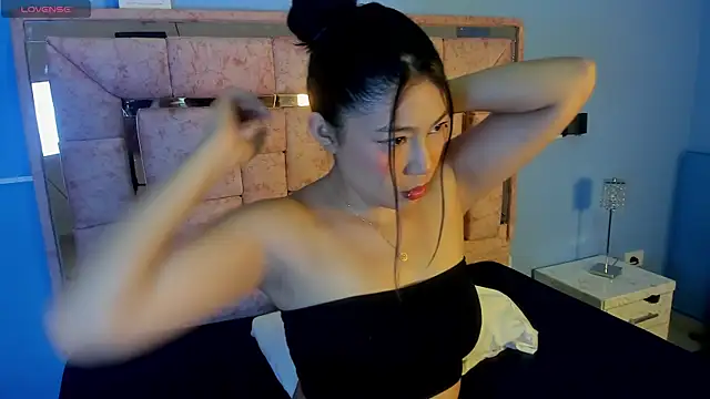 LICKY LOV online show from 11/07/25, 03:17