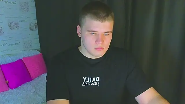 Snapshot of kittenmurr chatting on 09/30/25, 08:47 kittenmurr online show from 09/30/25, 08:47