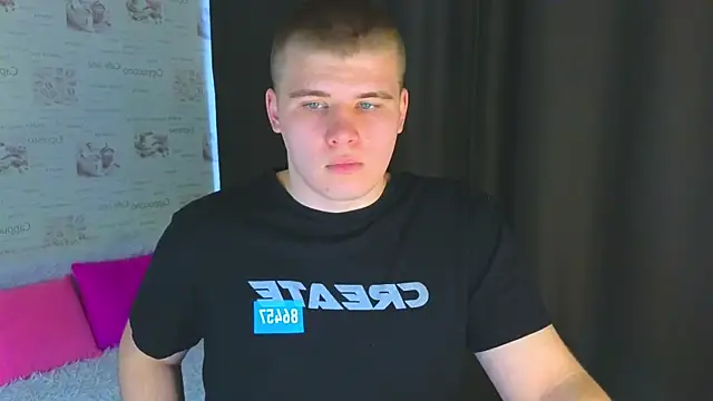 Snapshot of kittenmurr chatting on 10/09/25, 10:13 kittenmurr online show from 10/09/25, 10:13