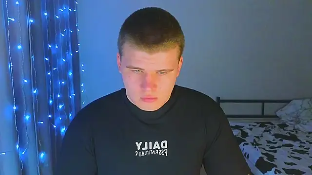 kittenmurr online show from 11/28/25, 09:17