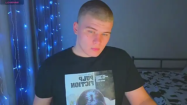 kittenmurr online show from 12/02/25, 03:51