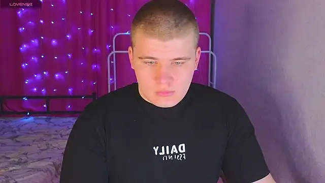 Snapshot of kittenmurr chatting on 04/08/26, 07:58 kittenmurr online show from 04/08/26, 07:58