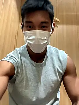 Snapshot of masucle216 chatting on 11/16/25, 02:33 masucle216 online show from 11/16/25, 02:33