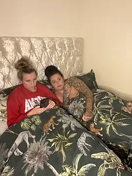 Charsworld online show from 11/14/25, 06:39