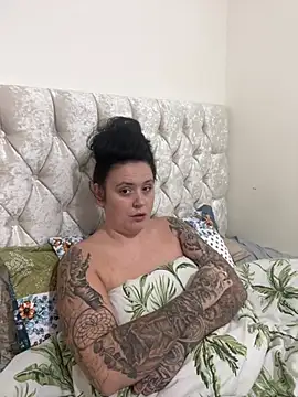 Snapshot of Charsworld chatting on 01/19/26, 11:25 Charsworld online show from 01/19/26, 11:25