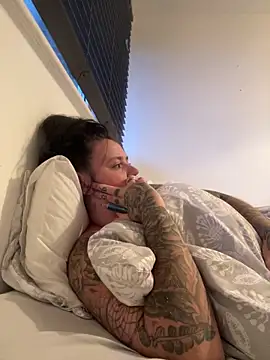 Snapshot of Charsworld chatting on 02/13/26, 04:58 Charsworld online show from 02/13/26, 04:58