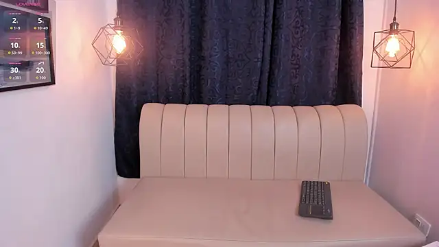 natasha moreno online show from 04/17/26, 12:19