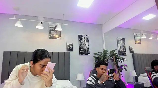 violet and myers online show from 11/18/25, 11:25