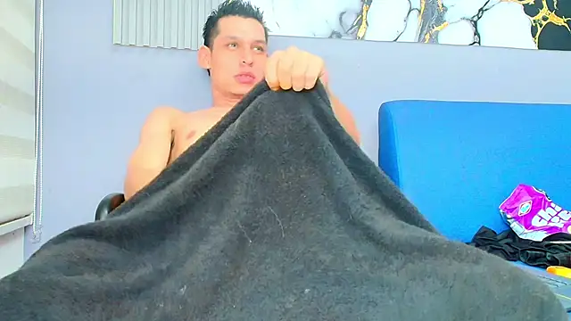 MARCUS SMITHH1 online show from 10/25/25, 04:20