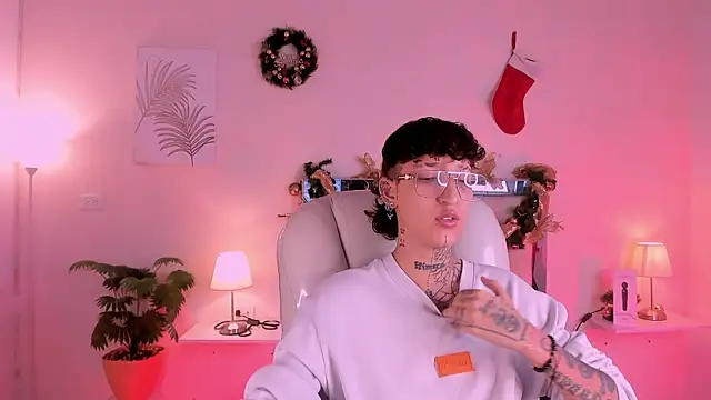 Luci Rose online show from 12/02/25, 03:34