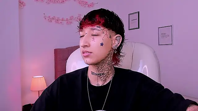 Snapshot of Luci_Rose chatting on 03/13/26, 06:36 Luci Rose online show from 03/13/26, 06:36