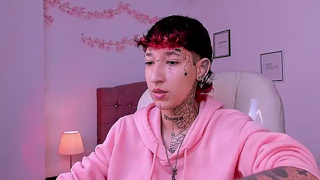 Snapshot of Luci_Rose chatting on 03/16/26, 08:46 Luci Rose online show from 03/16/26, 08:46