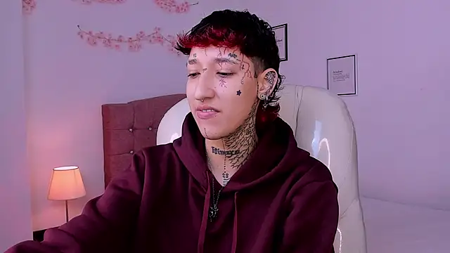 Snapshot of Luci_Rose chatting on 03/20/26, 08:25 Luci Rose online show from 03/20/26, 08:25