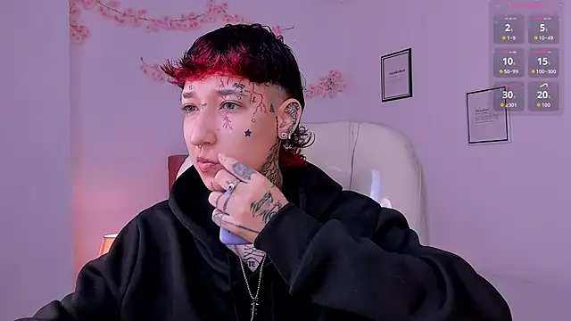 Snapshot of Luci_Rose chatting on 03/23/26, 05:39 Luci Rose online show from 03/23/26, 05:39