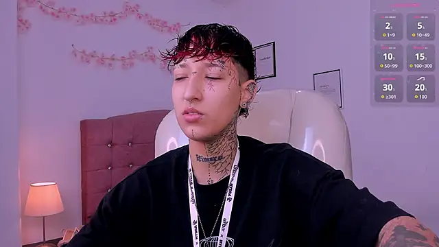 Snapshot of Luci_Rose chatting on 04/21/26, 06:34 Luci Rose online show from 04/21/26, 06:34