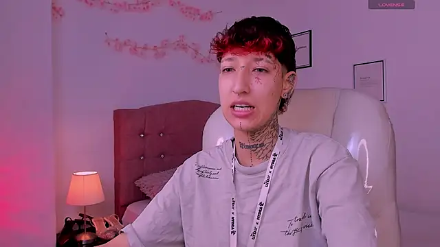 Snapshot of Luci_Rose chatting on 05/28/26, 12:13 Luci Rose online show from 05/28/26, 12:13