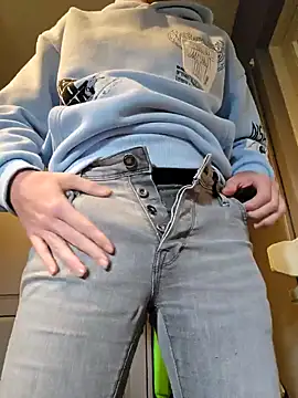 Trekkerboi online show from 10/26/25, 02:01