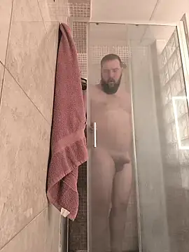 Snapshot of Ole_Plus chatting on 04/18/26, 08:07 Ole Plus online show from 04/18/26, 08:07