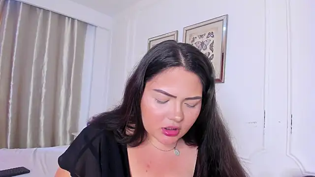 Snapshot of Tessa_Sinclaire chatting on 09/26/25, 08:24 Tessa Sinclaire online show from 09/26/25, 08:24