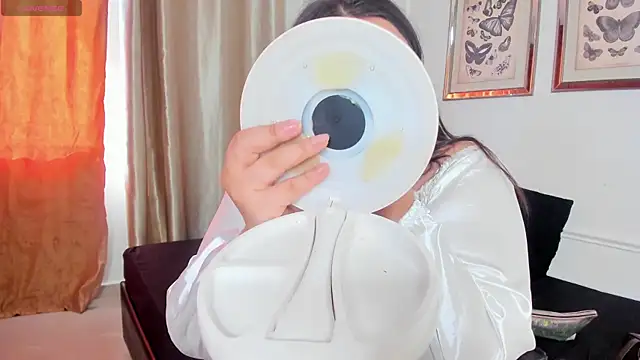 Snapshot of Tessa_Sinclaire chatting on 09/27/25, 08:03 Tessa Sinclaire online show from 09/27/25, 08:03