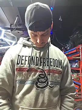 twistafatpipe online show from 04/11/26, 09:02