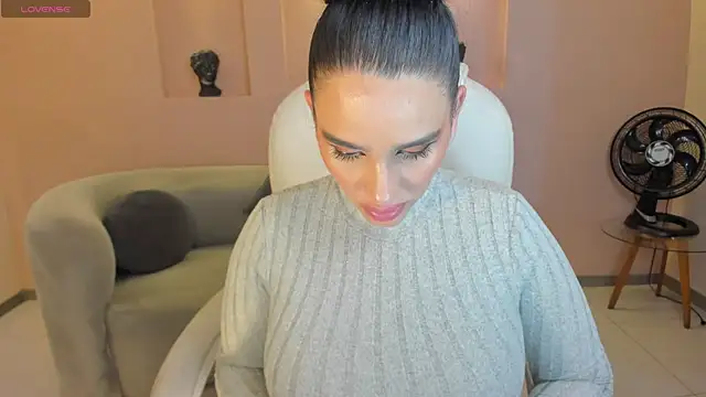 Snapshot of NovaSpencer chatting on 12/17/25, 08:37 NovaSpencer online show from 12/17/25, 08:37