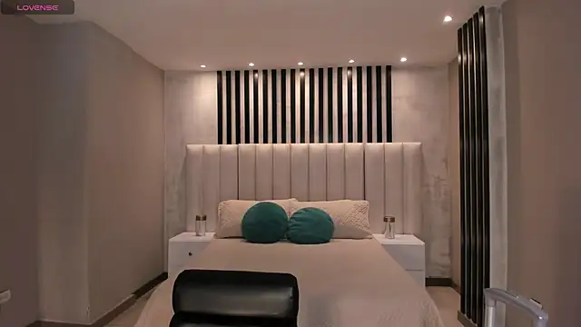 NataliaGaret online show from 09/28/25, 11:21