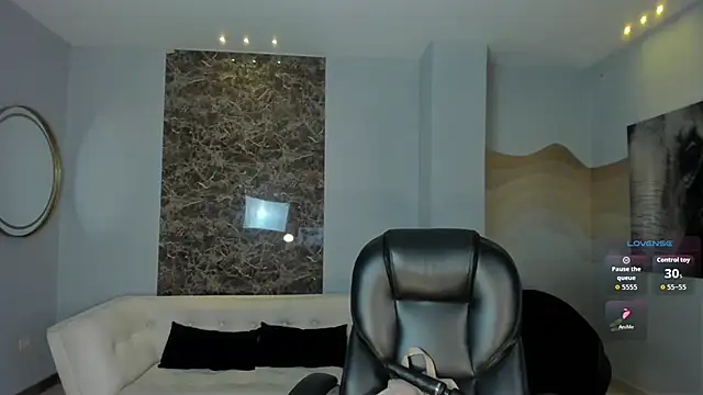Snapshot of NataliaGaret chatting on 06/06/26, 10:42 NataliaGaret online show from 06/06/26, 10:42