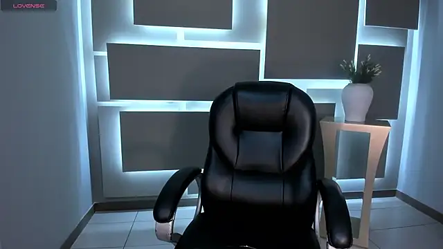 MilaColeman online show from 09/19/25, 02:02