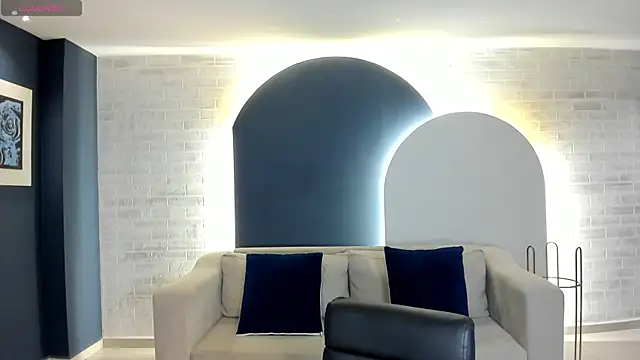 Snapshot of LizzCooper chatting on 10/31/25, 04:02 LizzCooper online show from 10/31/25, 04:02