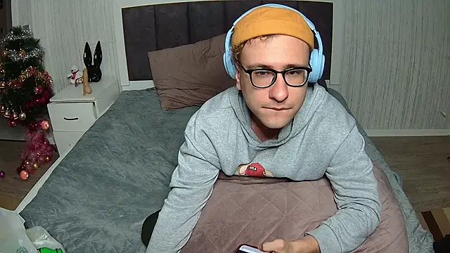 DennisGartmanB online show from 01/05/26, 05:27