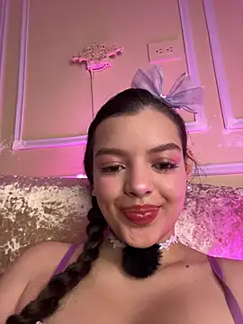 Snapshot of AriaHeavenss chatting on 12/02/25, 12:38 AriaHeavenss online show from 12/02/25, 12:38