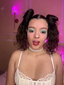 Snapshot of AriaHeavenss chatting on 12/03/25, 12:18 AriaHeavenss online show from 12/03/25, 12:18