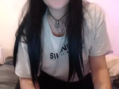 Snapshot of bluegoddessstoned chatting on 09/09/25, 04:34 bluegoddessstoned online show from 09/09/25, 04:34