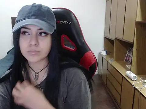 Snapshot of bluegoddessstoned chatting on 09/19/25, 08:20 bluegoddessstoned online show from 09/19/25, 08:20