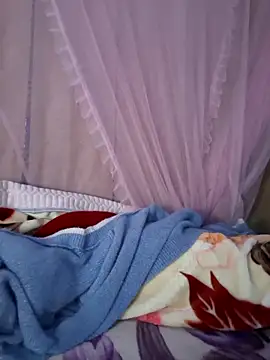 Snapshot of Nana-bar chatting on 11/04/25, 05:45 Nana-bar online show from 11/04/25, 05:45